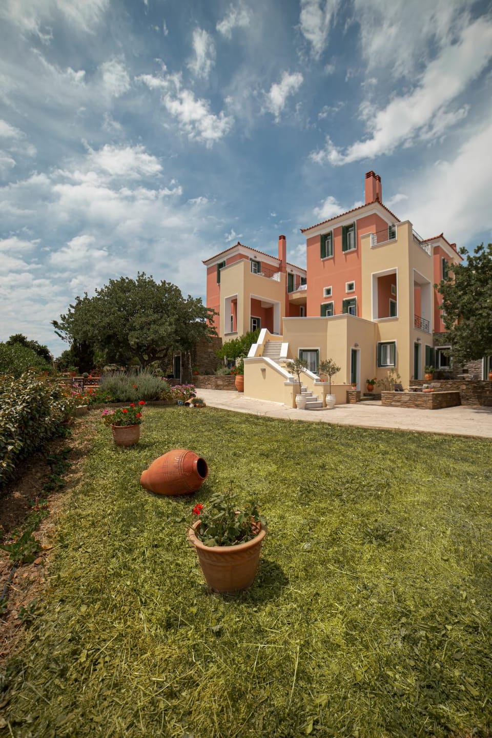 Property building, Day, Natural landscape, Garden