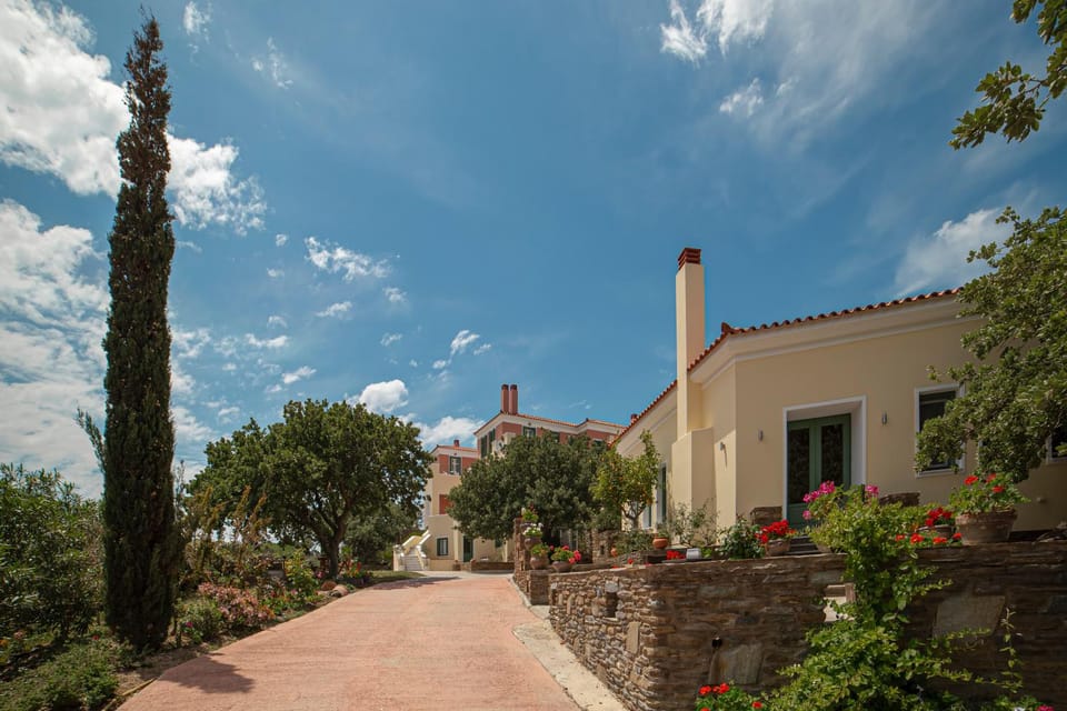 Property building, Day, Garden
