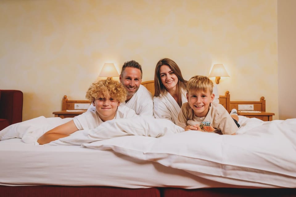 People, Photo of the whole room, Bedroom, children