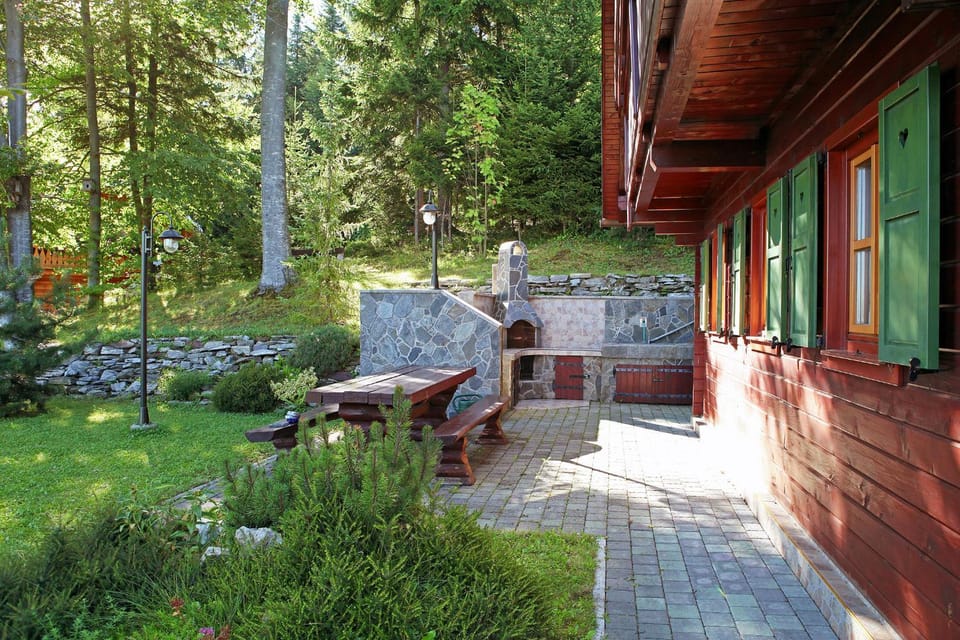Property building, Spring, Day, Garden, Garden view