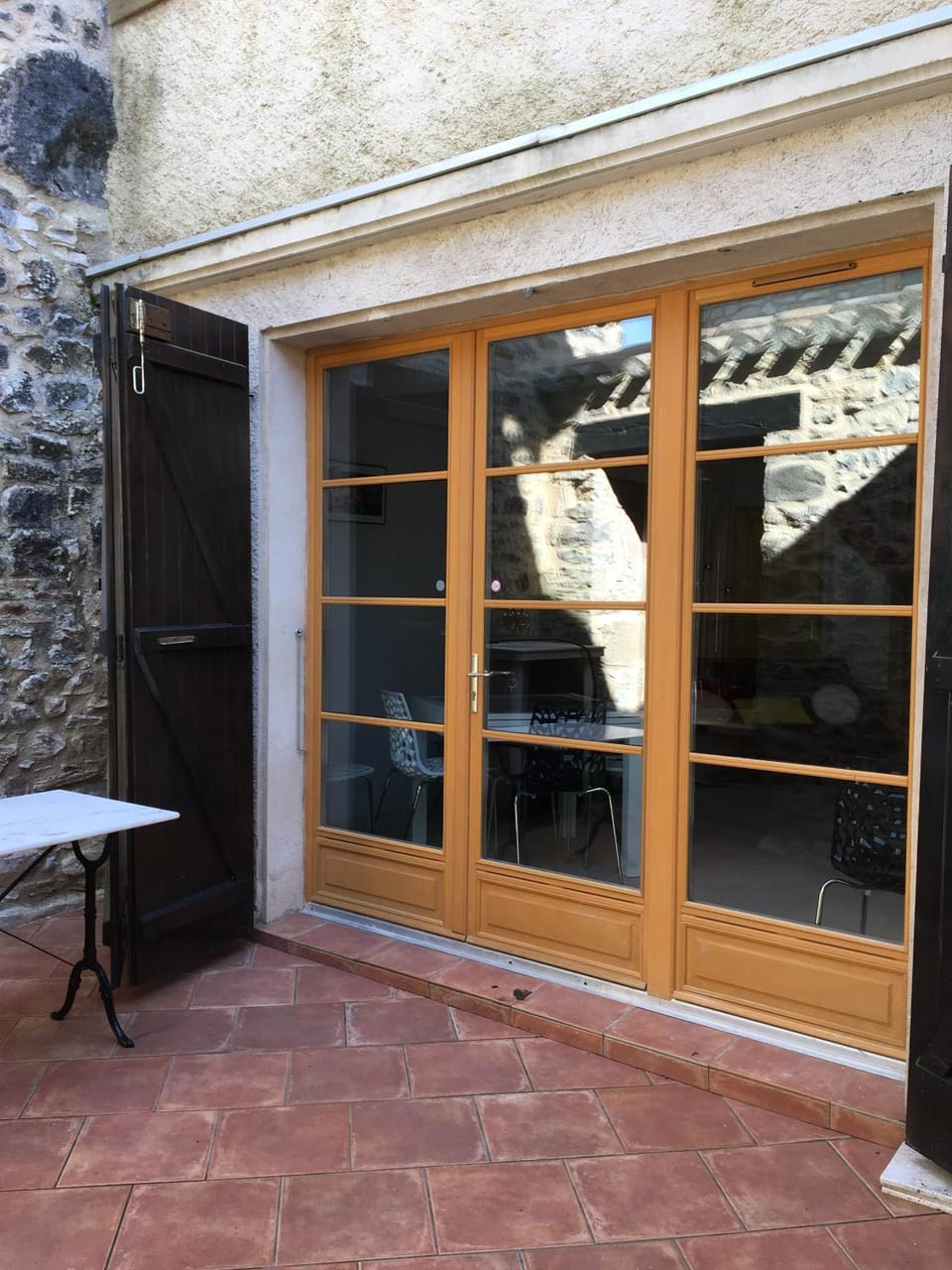 Facade/entrance, Balcony/Terrace