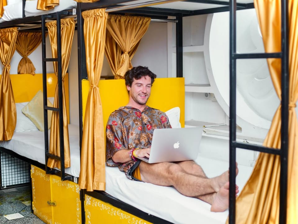 Bed, Guests, bunk bed