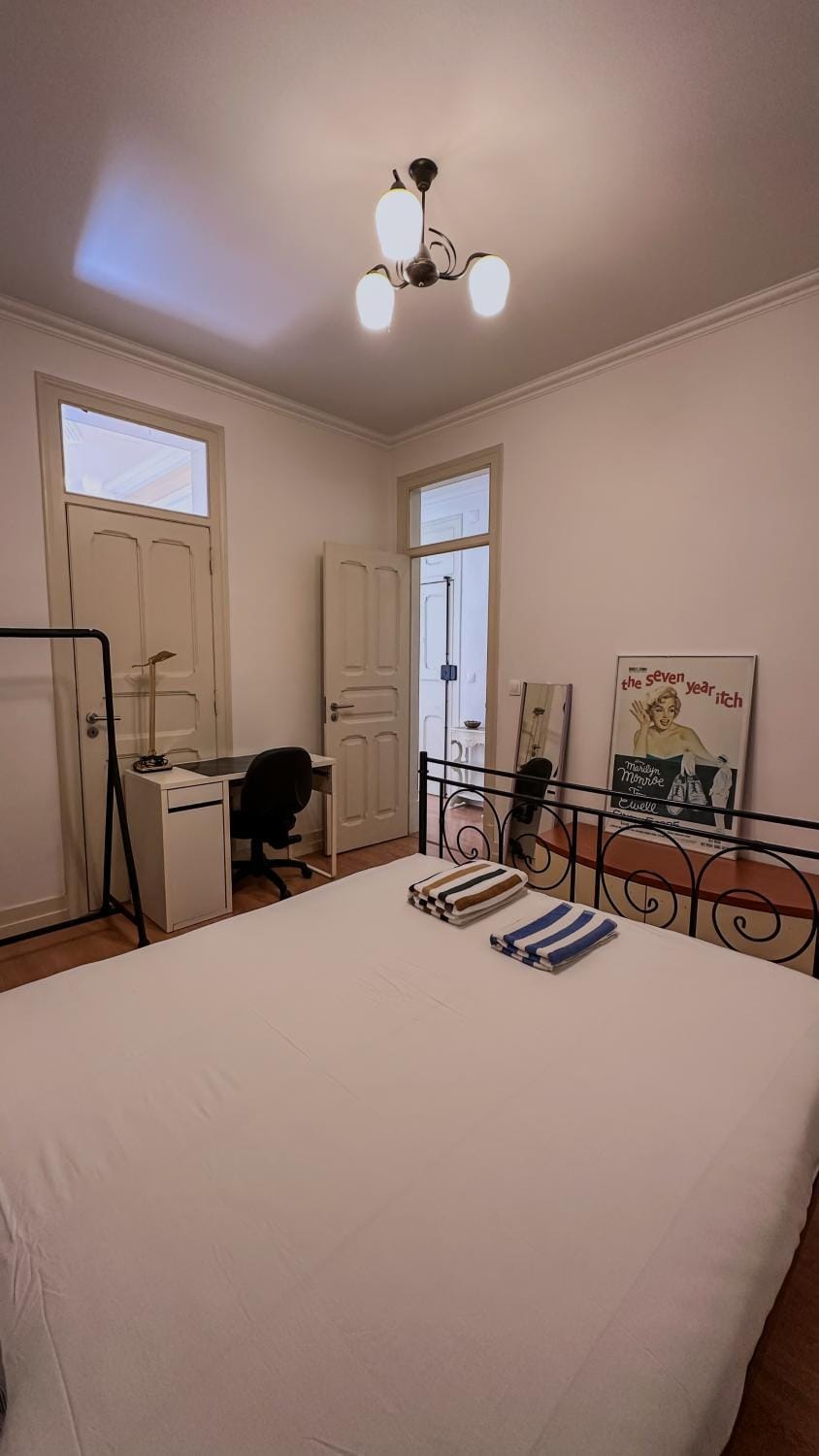 Bed, Bedroom