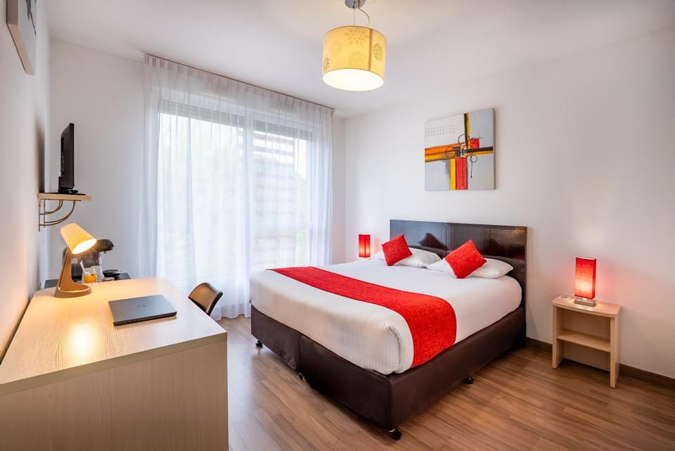 Bed, TV and multimedia, Coffee/tea facilities, Photo of the whole room, hair dryier