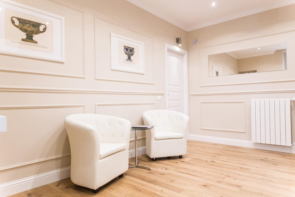 Communal lounge/ TV room, Lobby or reception, Decorative detail
