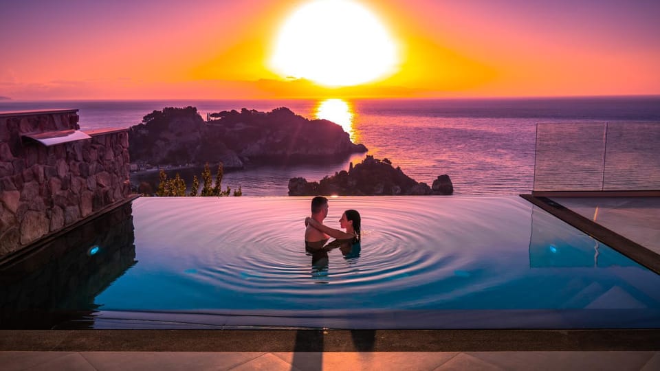 Nearby landmark, Natural landscape, Pool view, Sea view, Swimming pool, Sunrise