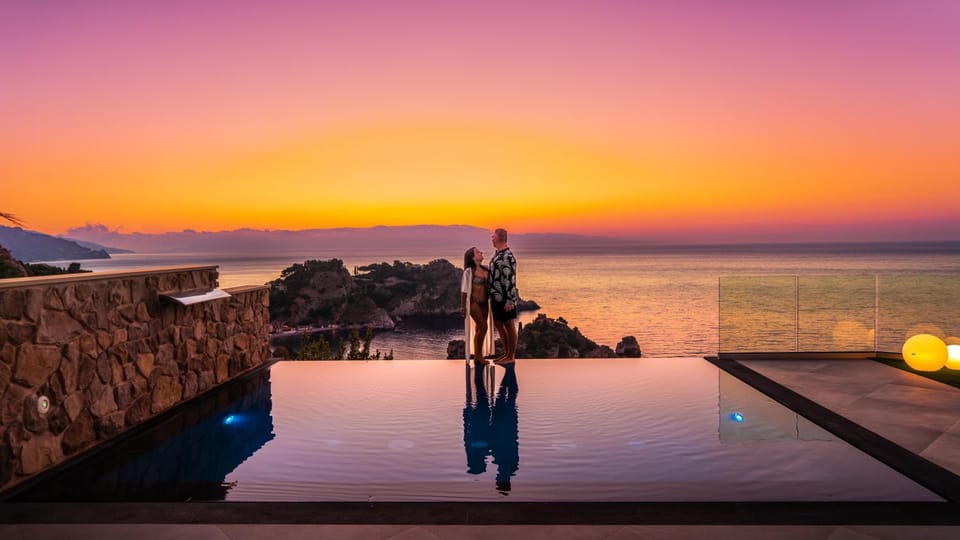 Nearby landmark, Natural landscape, Pool view, Sea view, Swimming pool, Sunrise