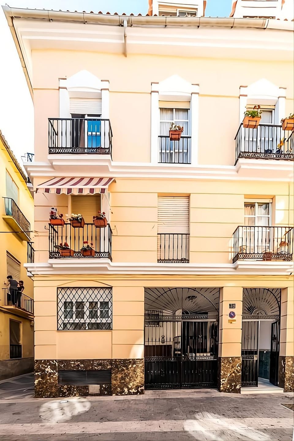 Property building, Facade/entrance