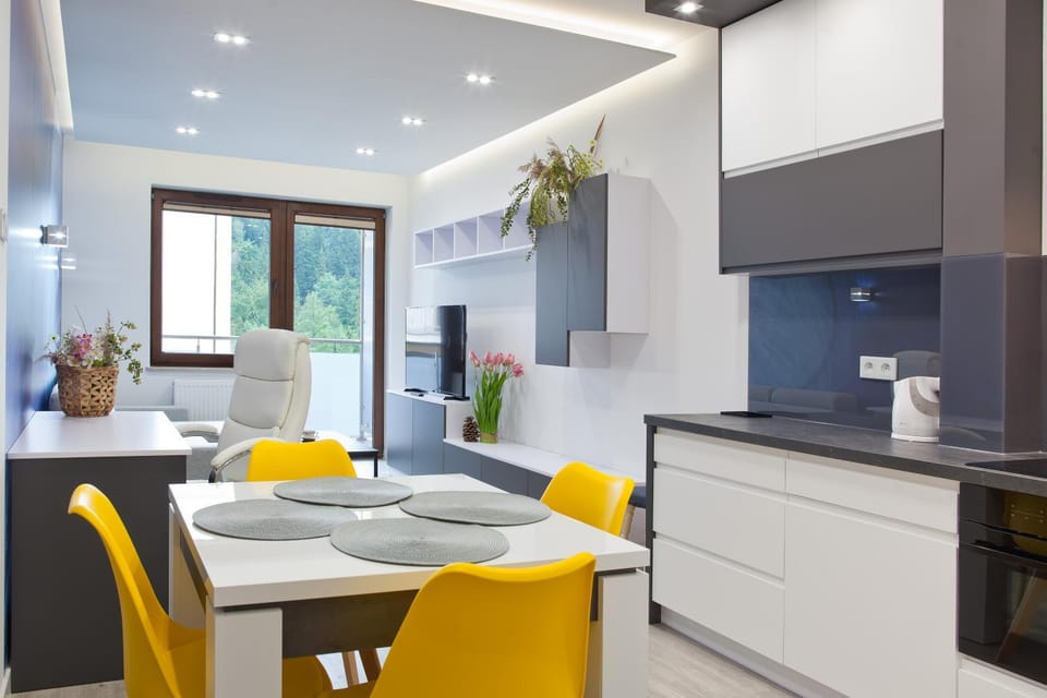 Kitchen or kitchenette, Living room, Dining area