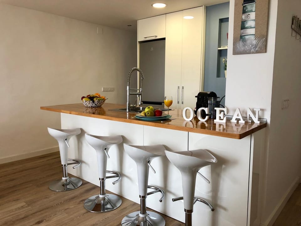 Coffee/tea facilities, Kitchen or kitchenette, Drinks