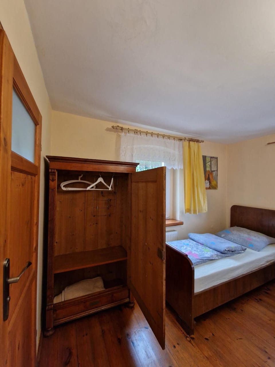 Bed, Photo of the whole room, Bedroom, wardrobe