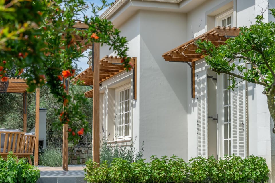 Property building, Garden