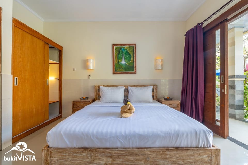 Bed, Photo of the whole room, Bedroom, towels, wardrobe