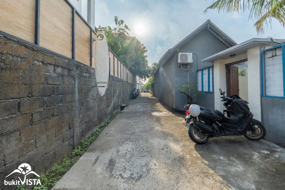 Neighbourhood, Street view