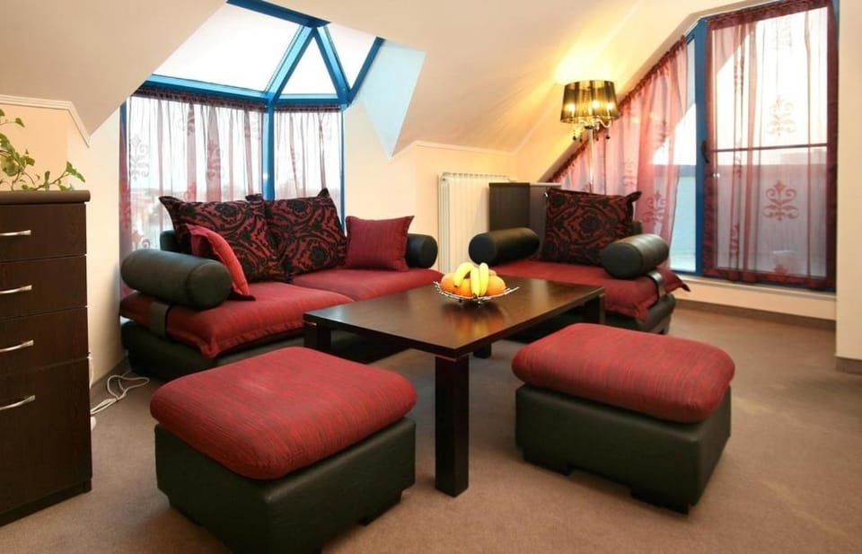 Day, Living room