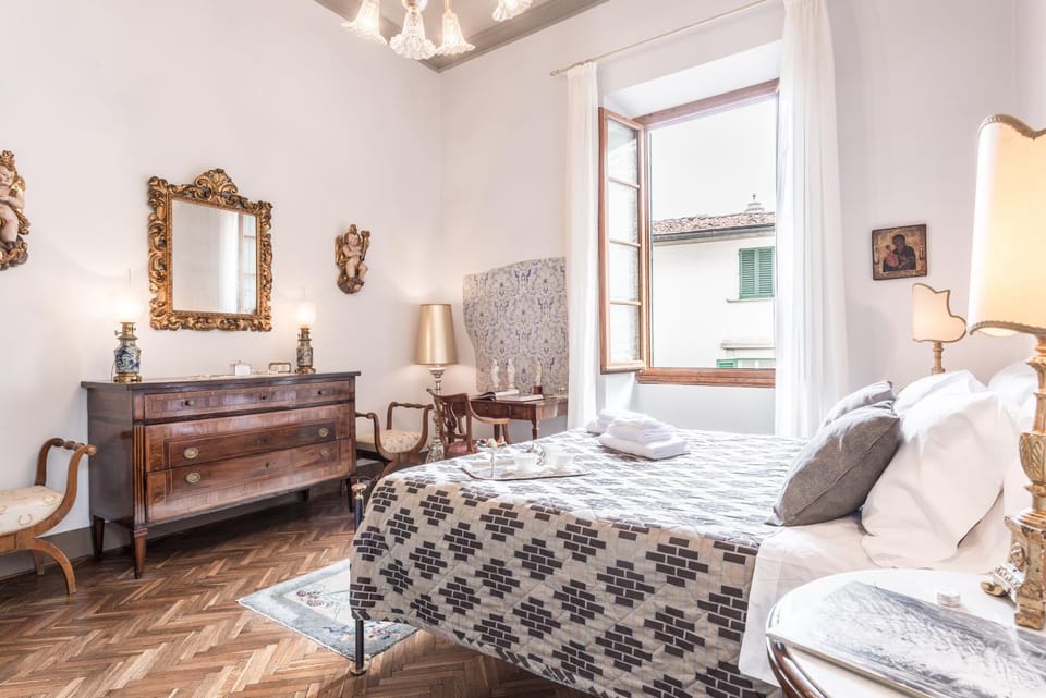 Bedroom, City view, Landmark view