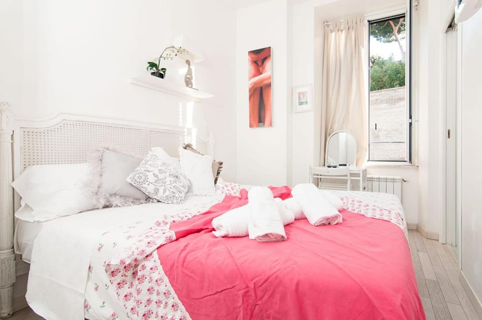 Bedroom, Landmark view