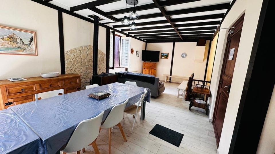 Aucairn House in Catalonia