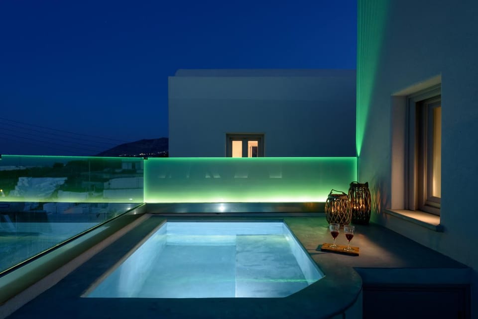 Hot Tub, View (from property/room), City view