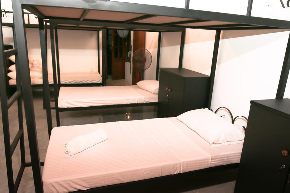 Bedroom, bunk bed