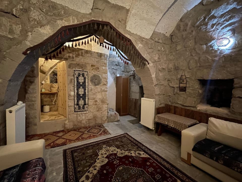 Anatolia Raymonde Cave House Bed and Breakfast in Turkey