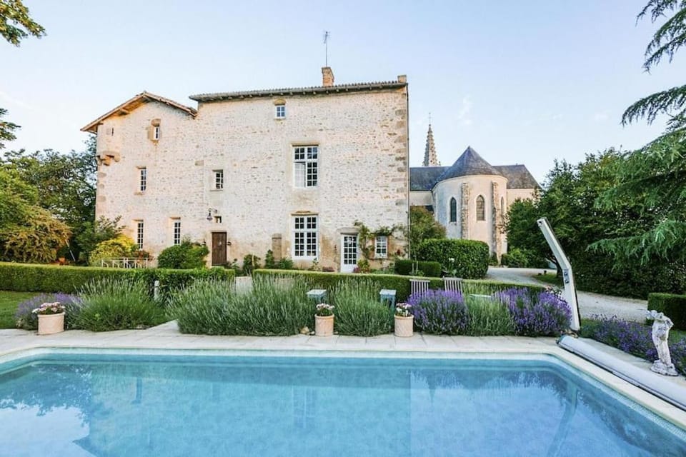 Property building, Day, Garden view, Pool view, Swimming pool