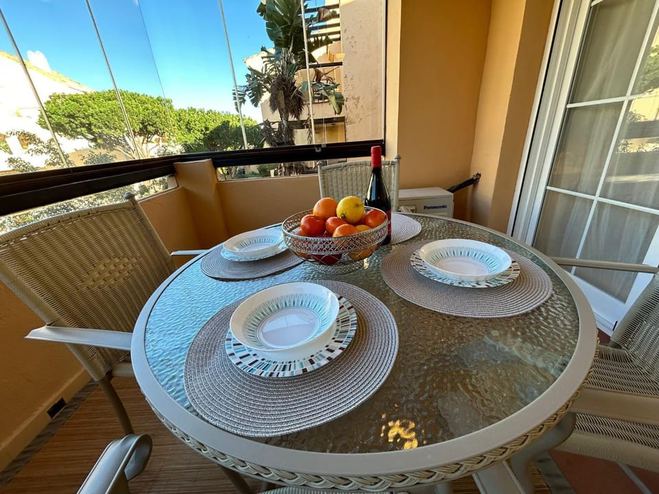 View (from property/room), Balcony/Terrace, Dining area