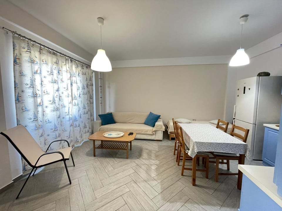Renissa's Beach Suite Apartment in Vlorë