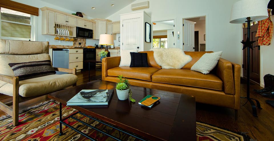 Living room, Internal: Not applicable to any particular room