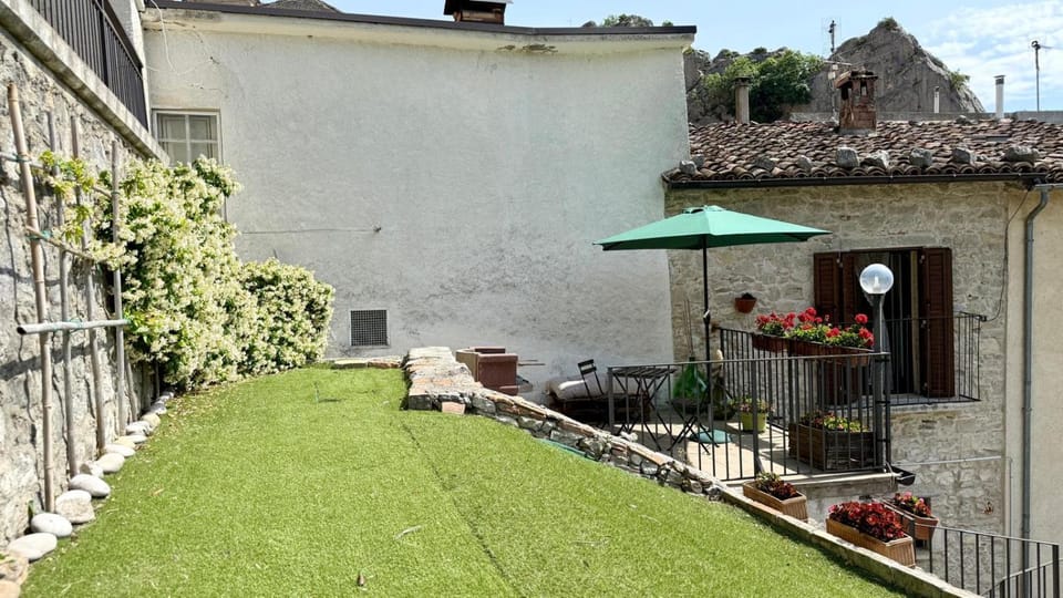 Property building, BBQ facilities, Garden, Balcony/Terrace