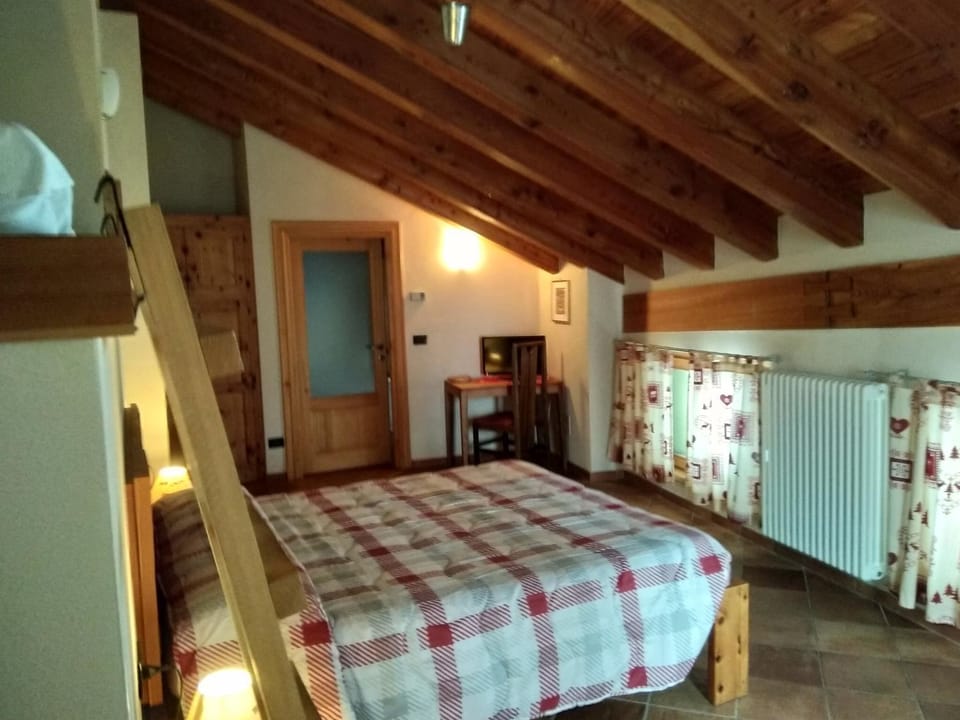 Affittacamere I Picchi Bed and Breakfast in Aosta Valley, Italy