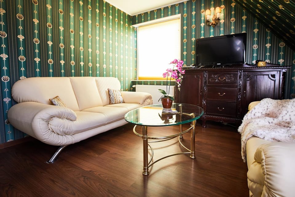 Living room, Bedroom
