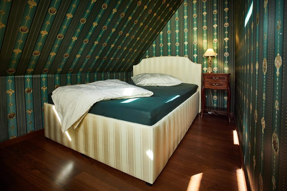 Living room, Bedroom