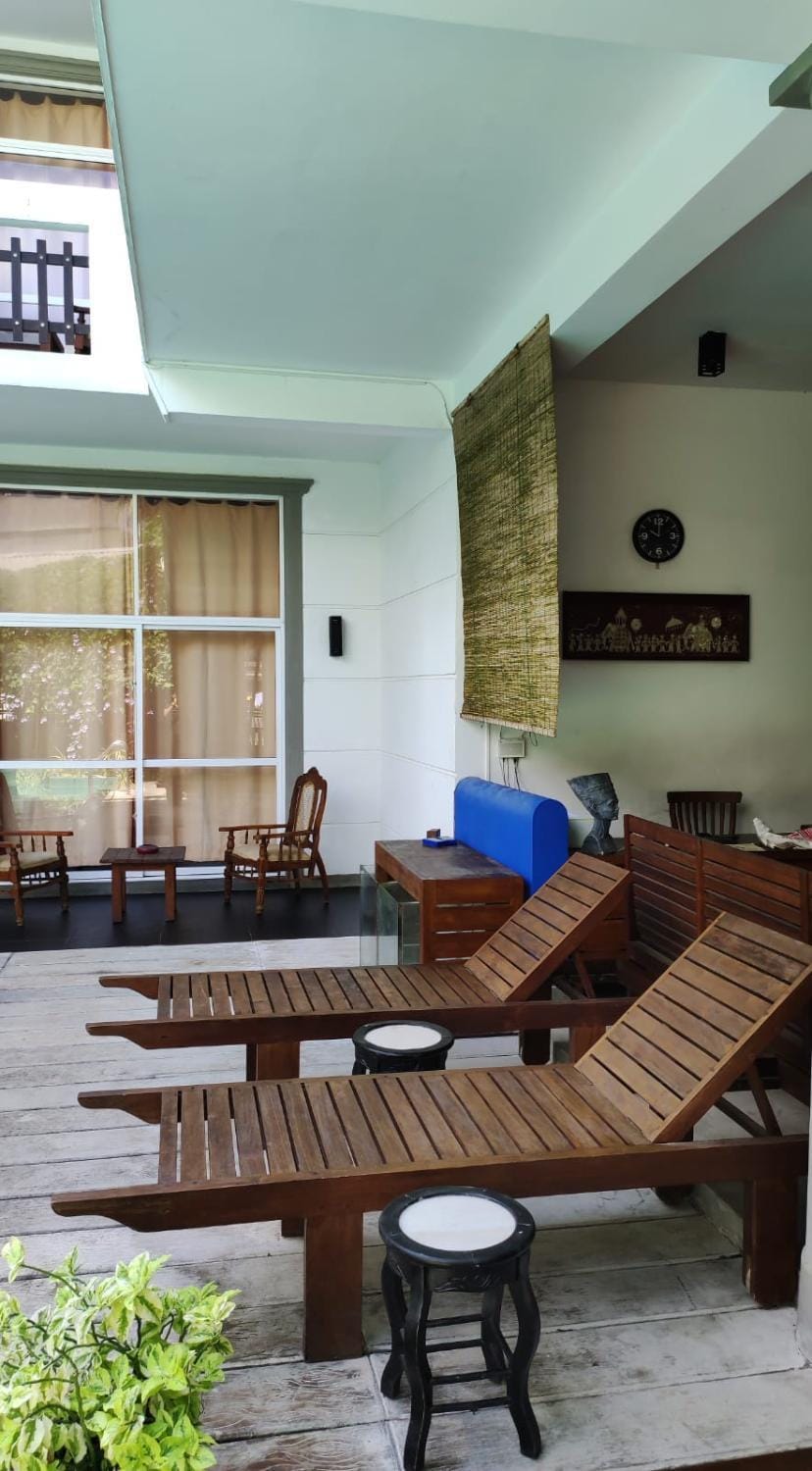 Seating area