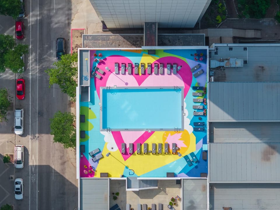Swimming pool