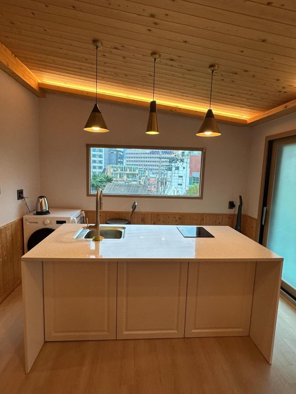 Seoul Station R Guesthouse Bed and Breakfast in Seoul