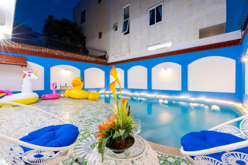 Casino, Swimming pool
