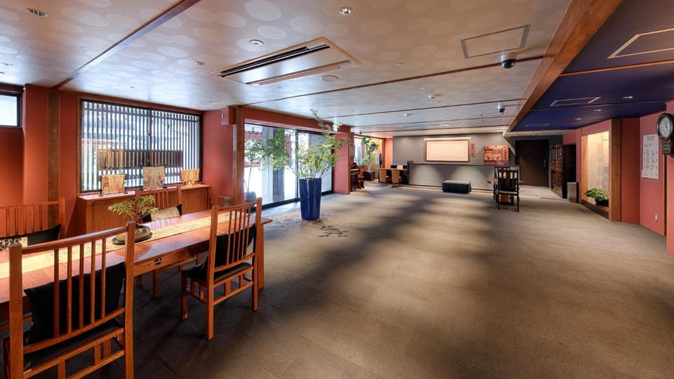 Lobby or reception, Internal: Not applicable to any particular room