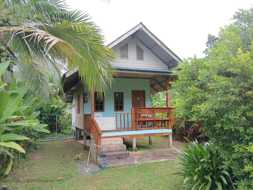 Cha Bungalow Resort in Krabi Changwat