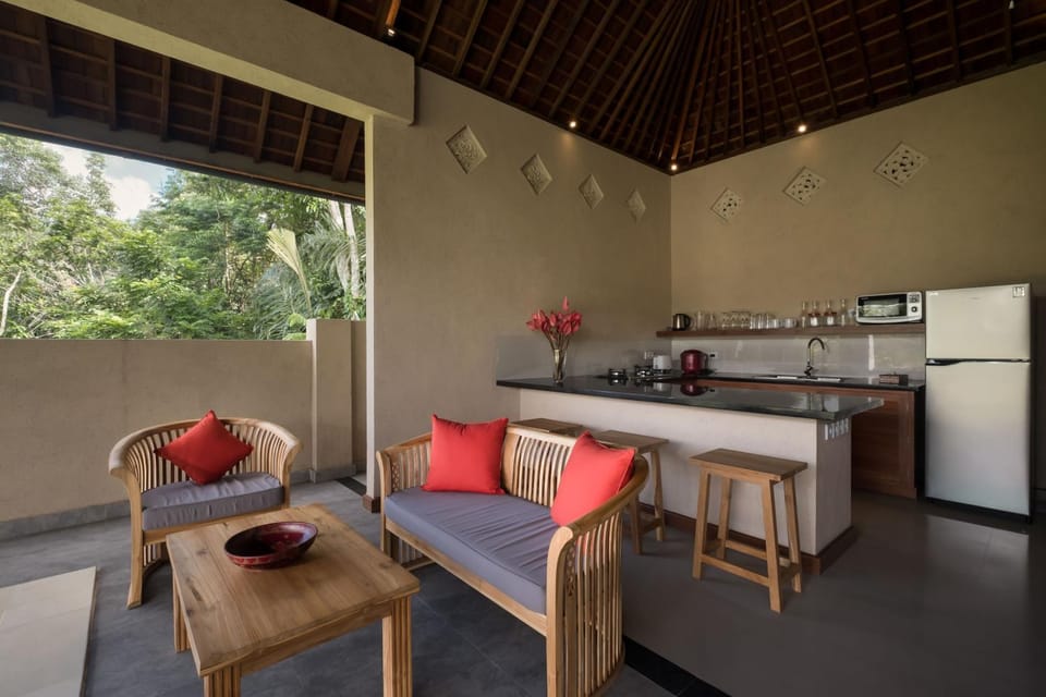 Kitchen or kitchenette, Living room