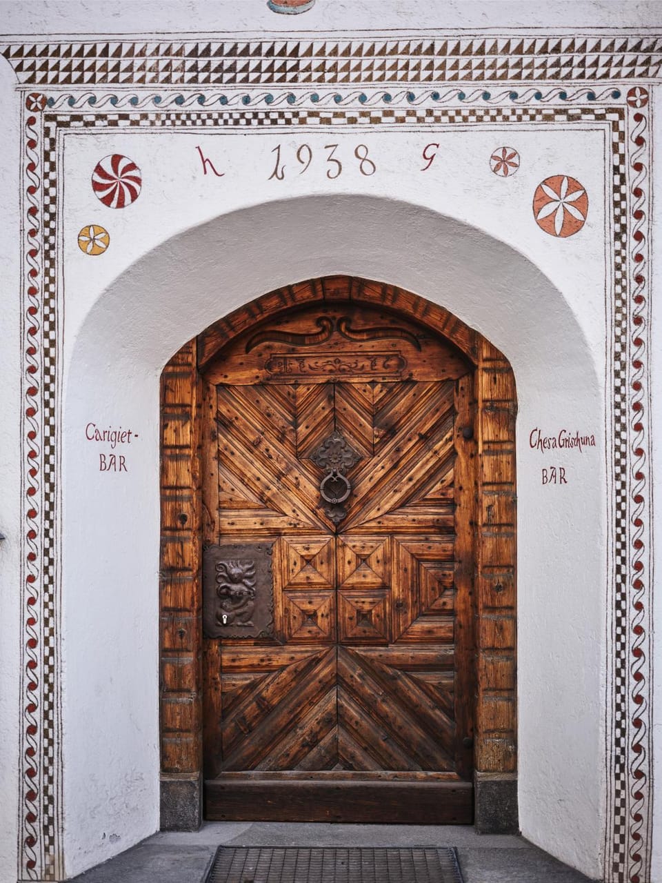 Facade/entrance