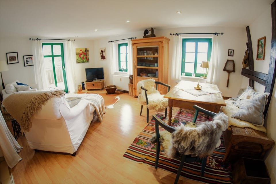 Photo of the whole room, Dining area
