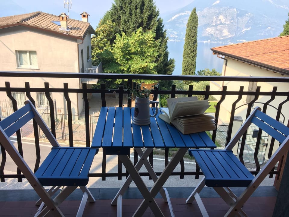 Balcony/Terrace, Lake view