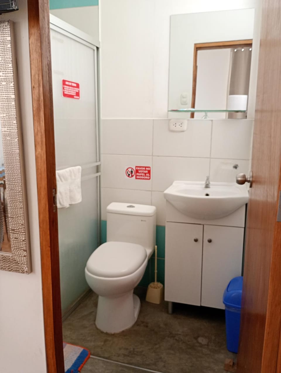 Shower, Bathroom, towels