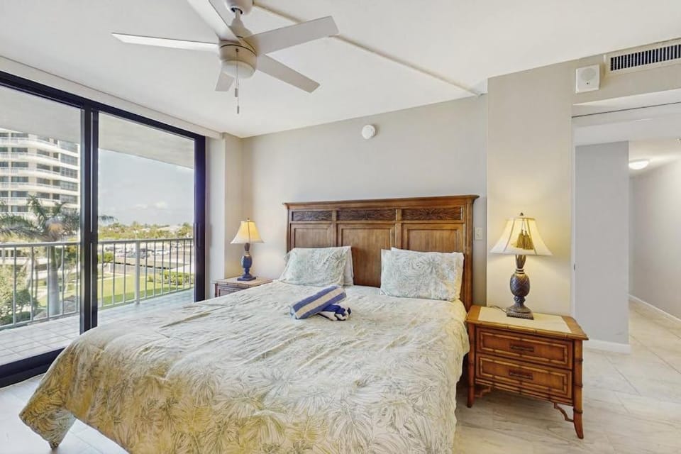 Crystal Waves Apartment in Marco Island