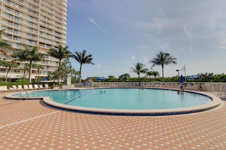 Crystal Waves Apartment in Marco Island