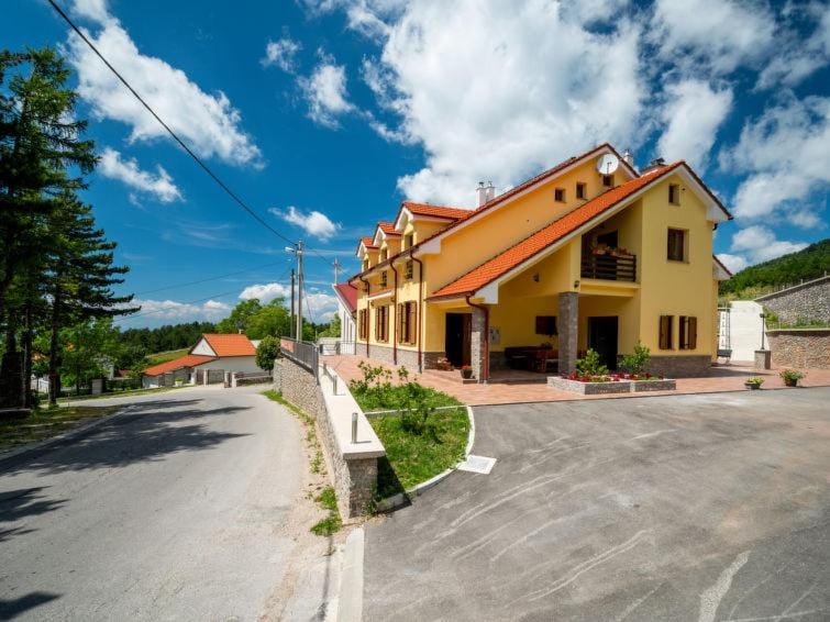 Apartments Oltari Apartment in Lika-Senj County