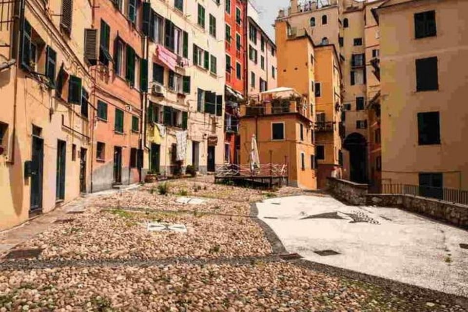 Spring, Day, On site, Landmark view, Street view