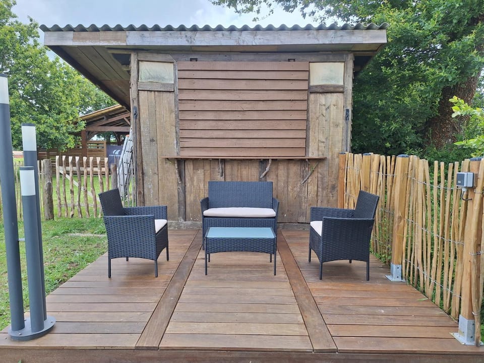 Patio, Balcony/Terrace