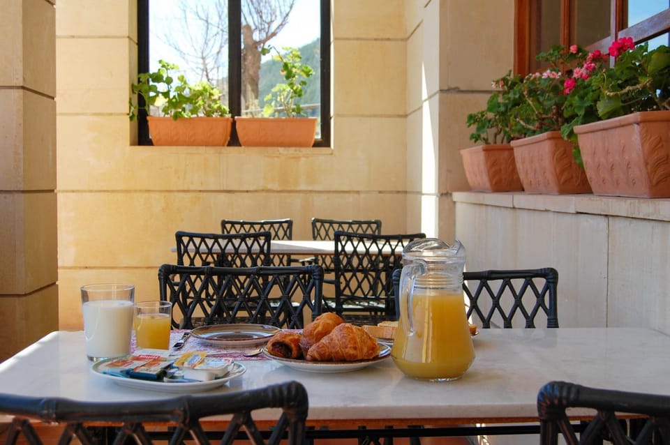 Breakfast, Continental breakfast
